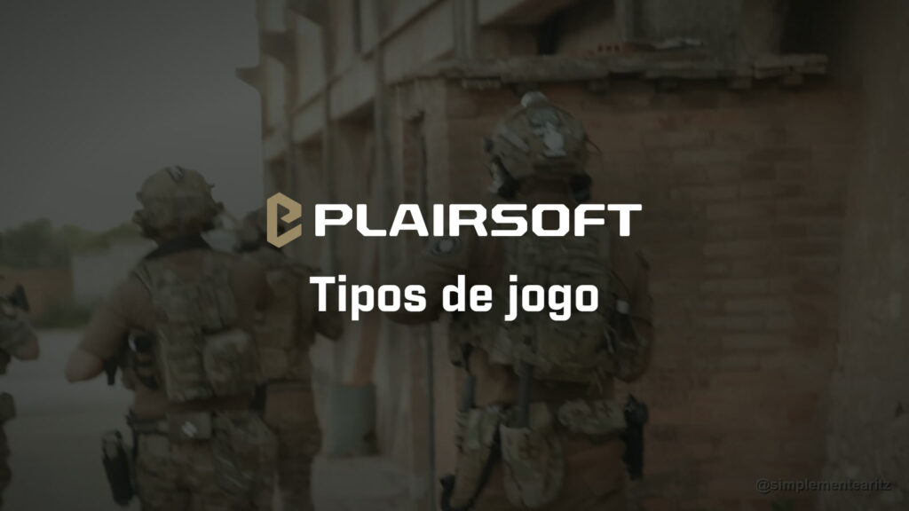 Três jogadores de airsoft de costas, com capacete, porta-placas multicam e farda coyote, a avançar encostados à parede de tijolo de um edifício numa TACSAT na Airsoft Events Valencia